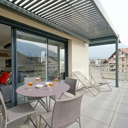 Le Saint-jore - 2 Bedroom Balcony & Parking *