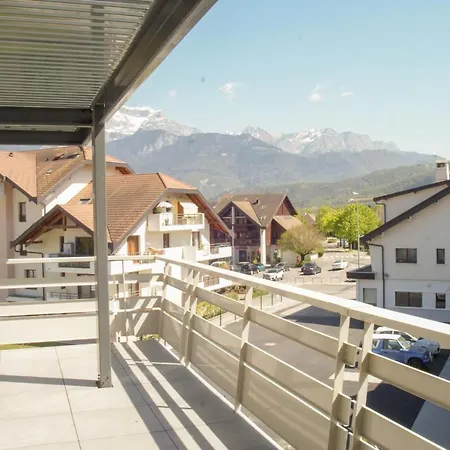 Le Saint-jore - 2 Bedroom Balcony & Parking Apartment