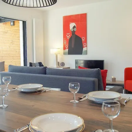 Apartment Le Saint-jore - 2 Bedroom Balcony & Parking